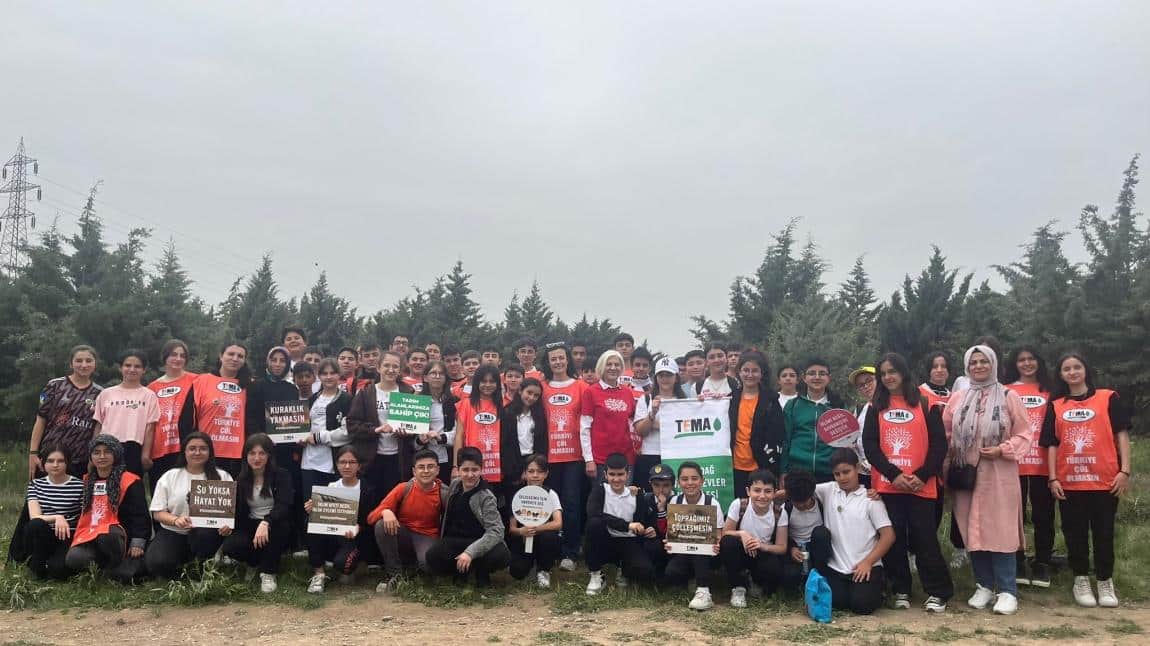 TEMA Gönüllüsü Öğrencilerimiz ve Öğretmenlerimizin Atatürk Orman Çiftliğinde Fidan Dikimi Etkinliği